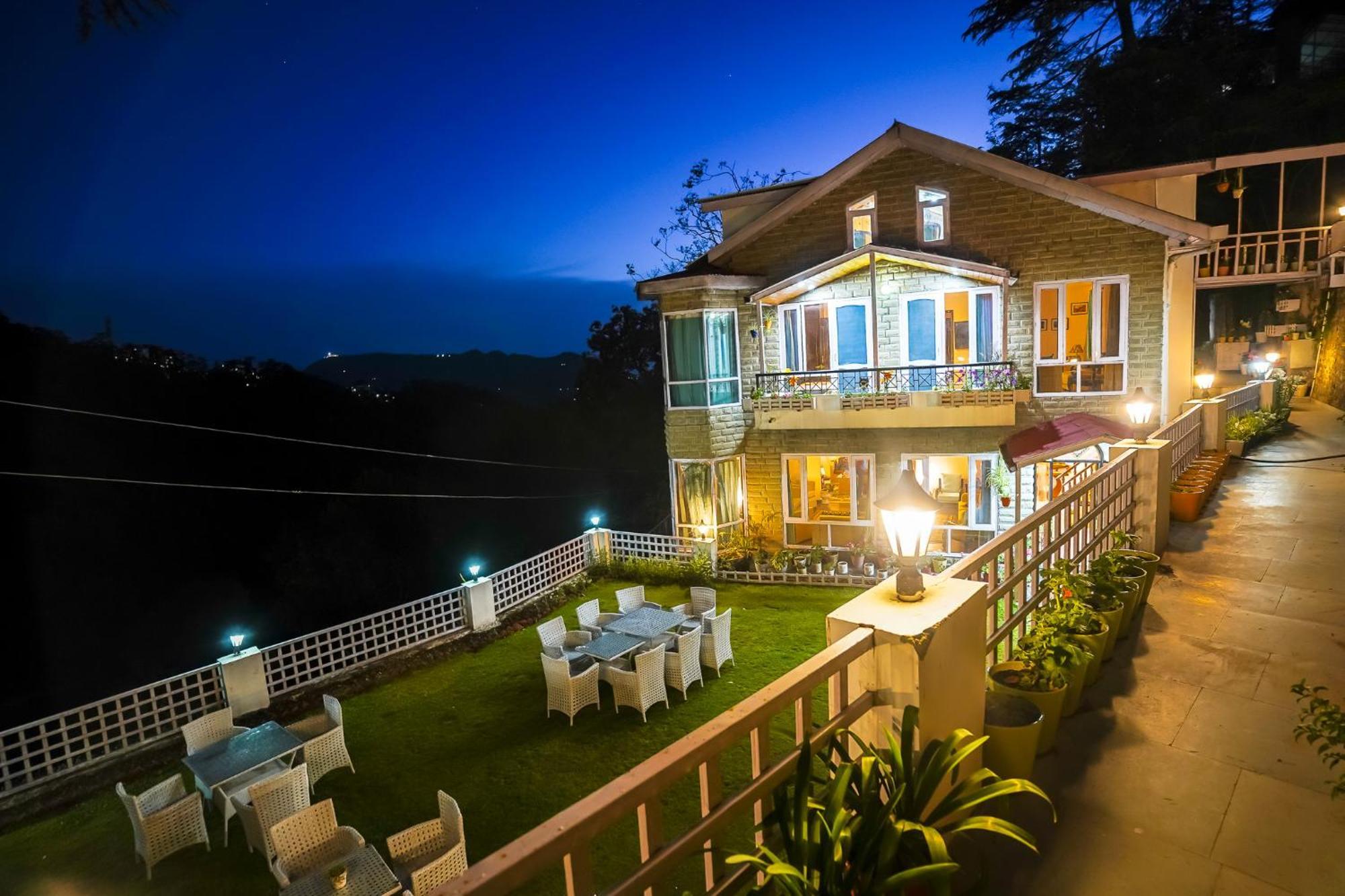 Whispering Pines Villa Shimla Exteriör bild