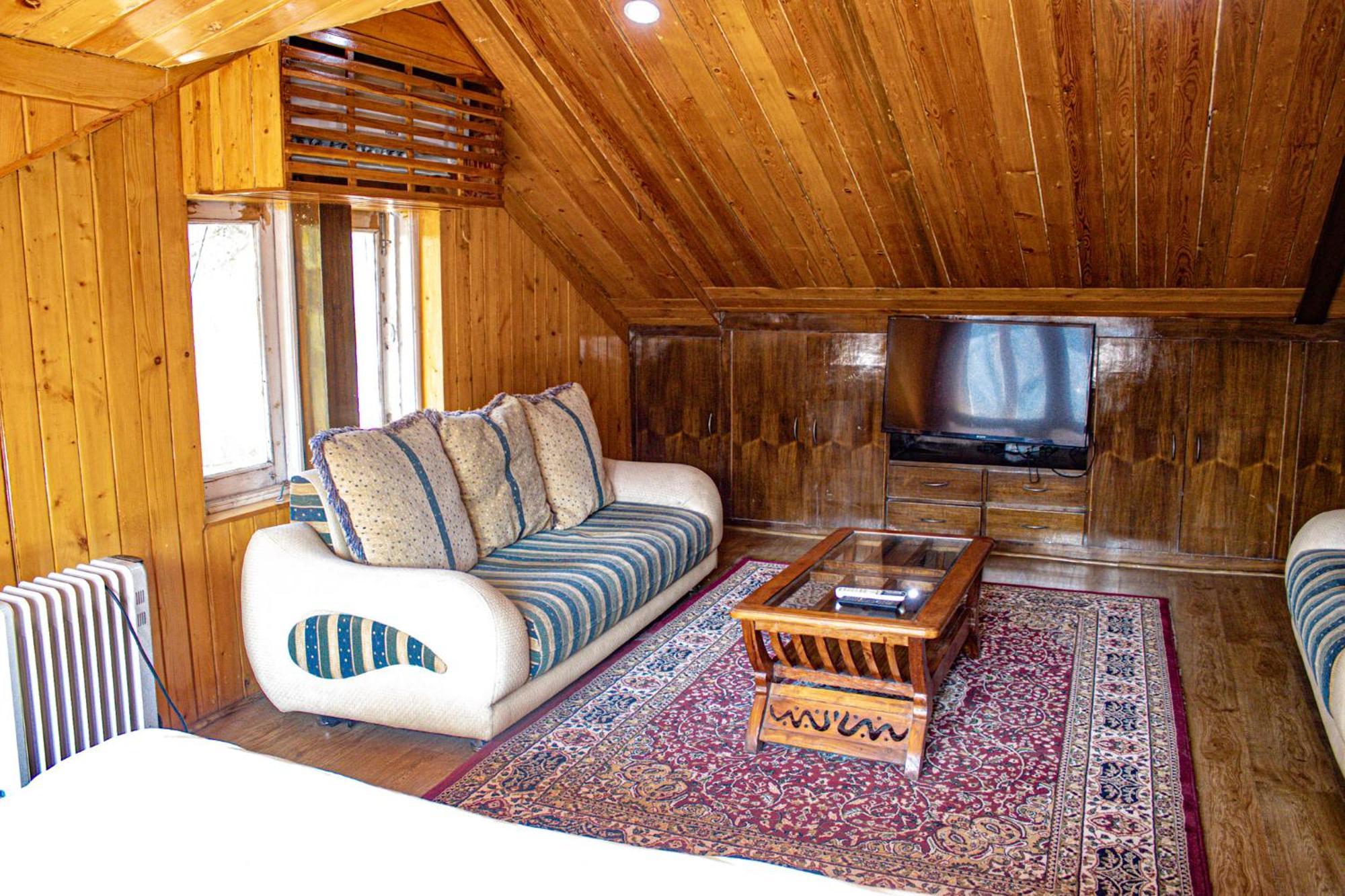 Whispering Pines Villa Shimla Exteriör bild