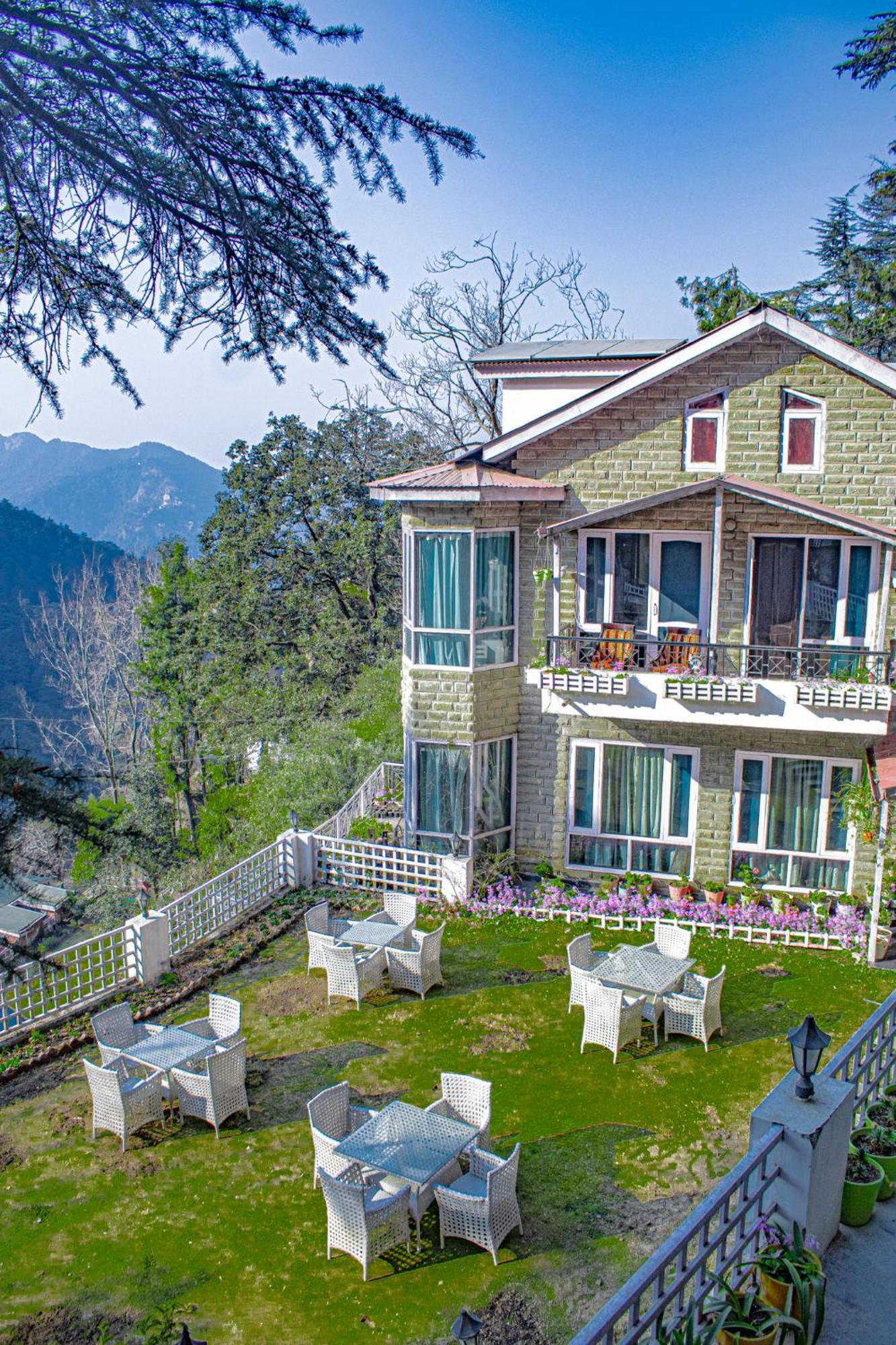 Whispering Pines Villa Shimla Exteriör bild